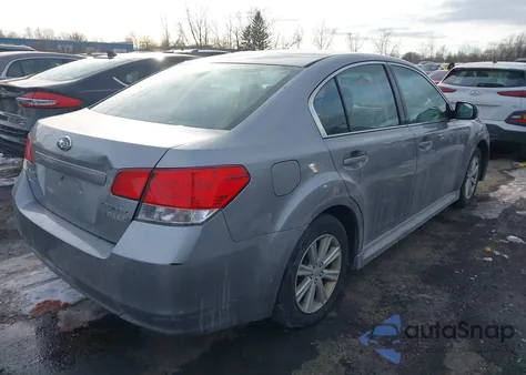 2010 Subaru Legacy 2.5I Premium z USA, uszkodzony, nr VIN 4S3BMBC66A3220901